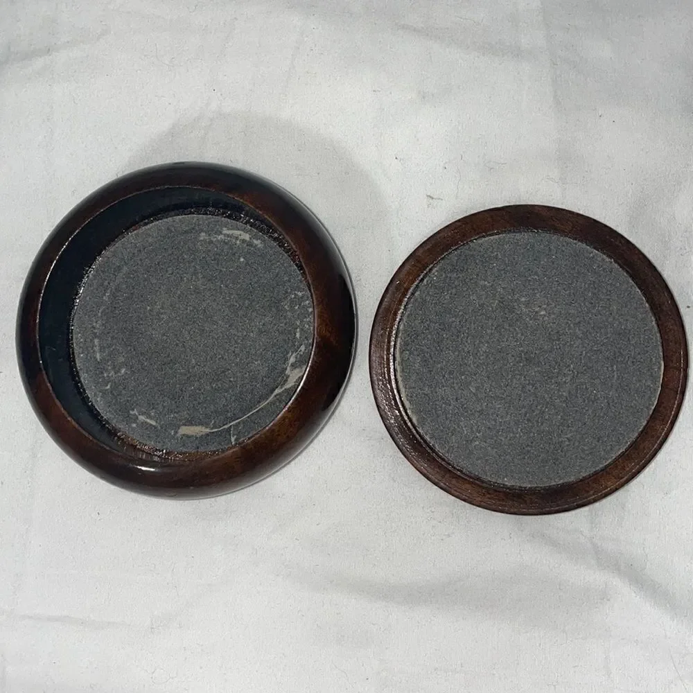 Small vintage round wooden case